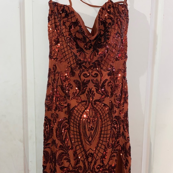 FORMAL DRESS - Picture 3 of 3